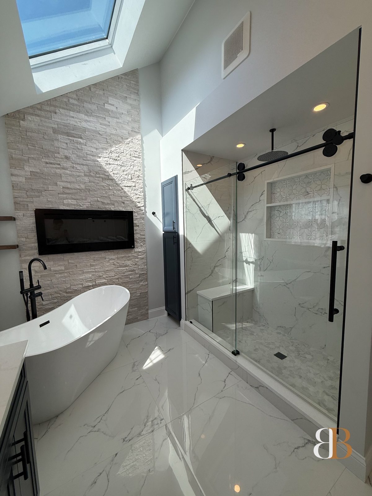Modern bathroom remodel in Blue Bell by B&B Associates Creations — photo 3