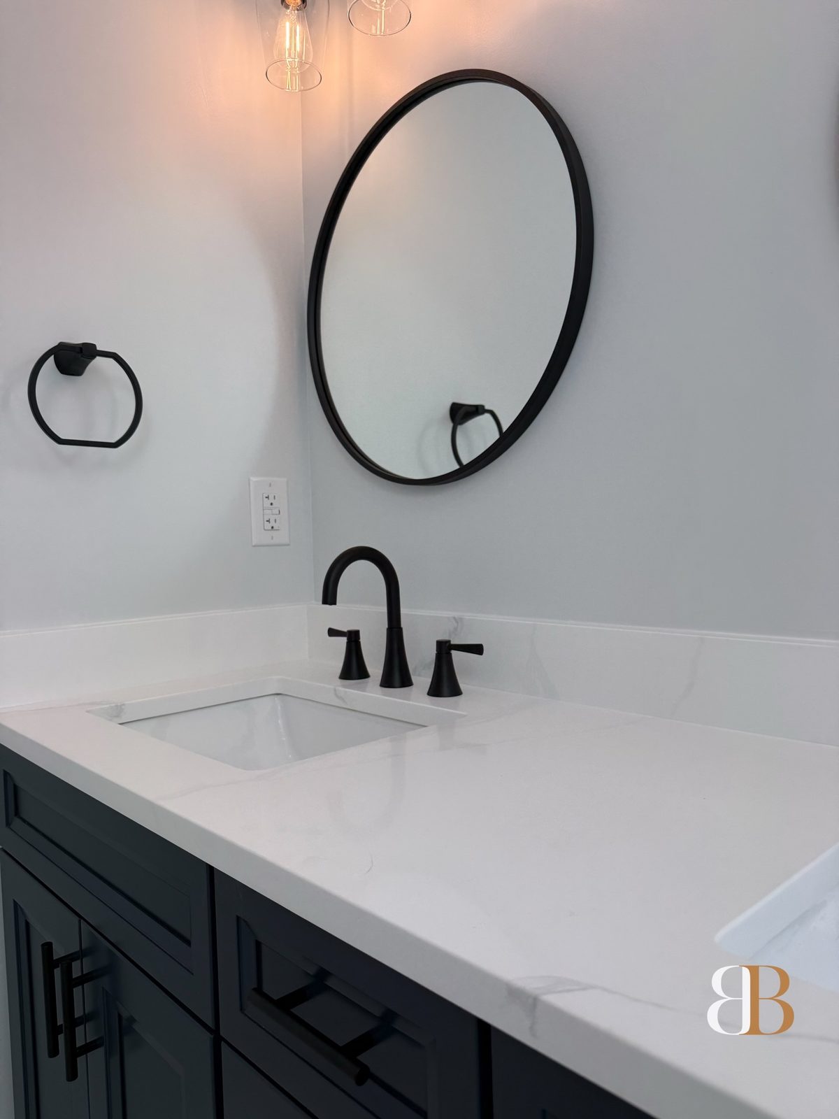 Modern bathroom remodel in Blue Bell by B&B Associates Creations — photo 13