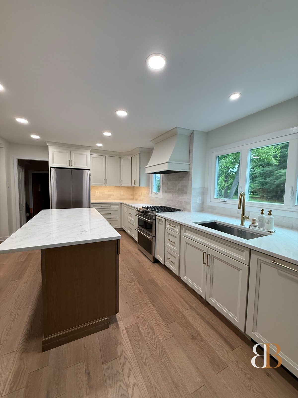 Transitional kitchen in Fort Washington by B&B Associates Creations