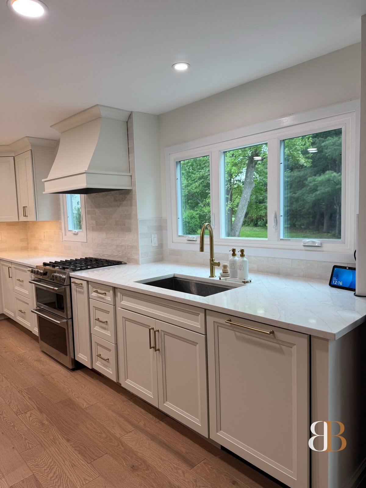 Transitional kitchen remodel in Fort Washington by B&B Associates Creations — photo 9