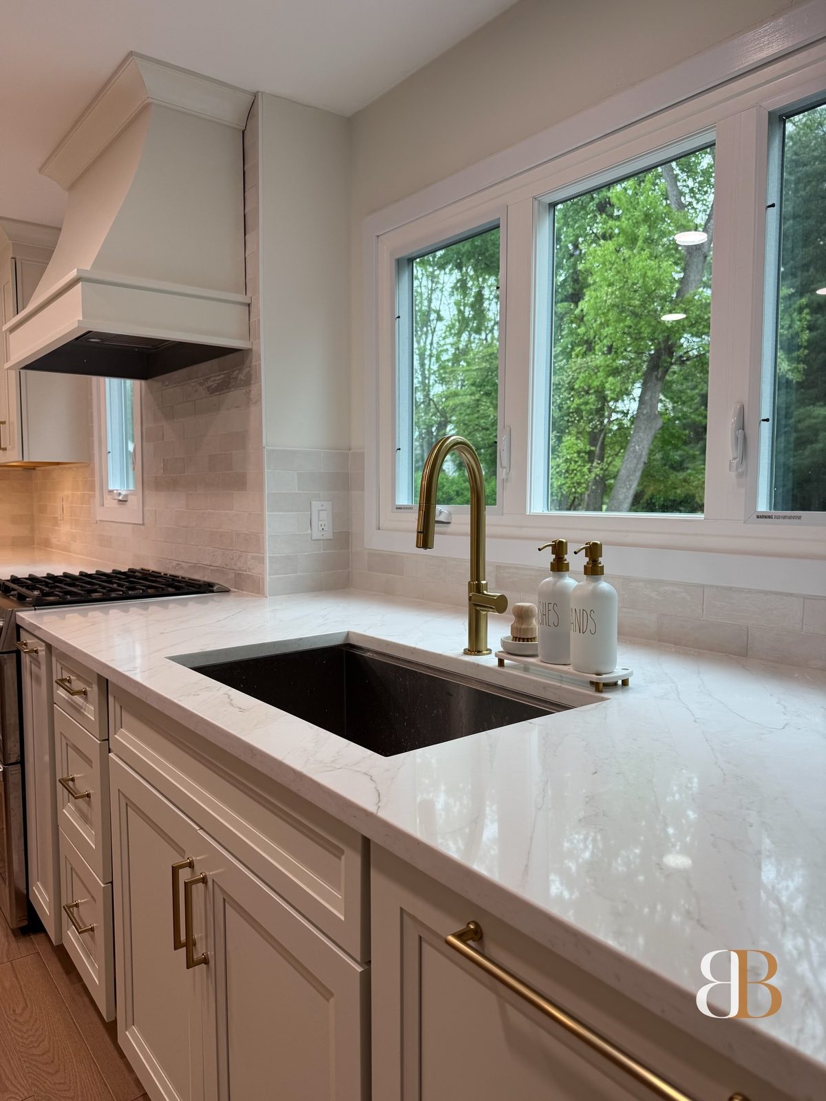 Transitional kitchen remodel in Fort Washington by B&B Associates Creations — photo 15